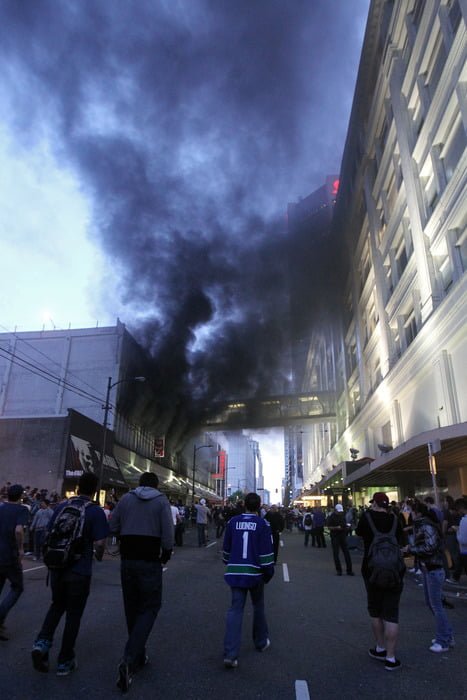 Canucks Lose Cup, Vancouver Loses It's Mind & Riots [Pictures] - 604 Now