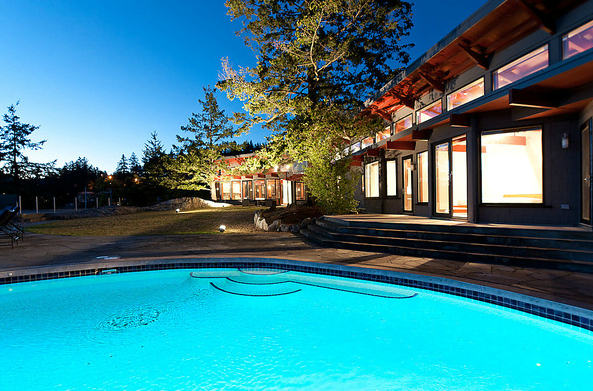604 Cribs: $5.8M Private Home On Private Vancouver Island 