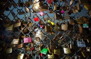 Vancouver To Create Official Space For Love Locks, But Where?