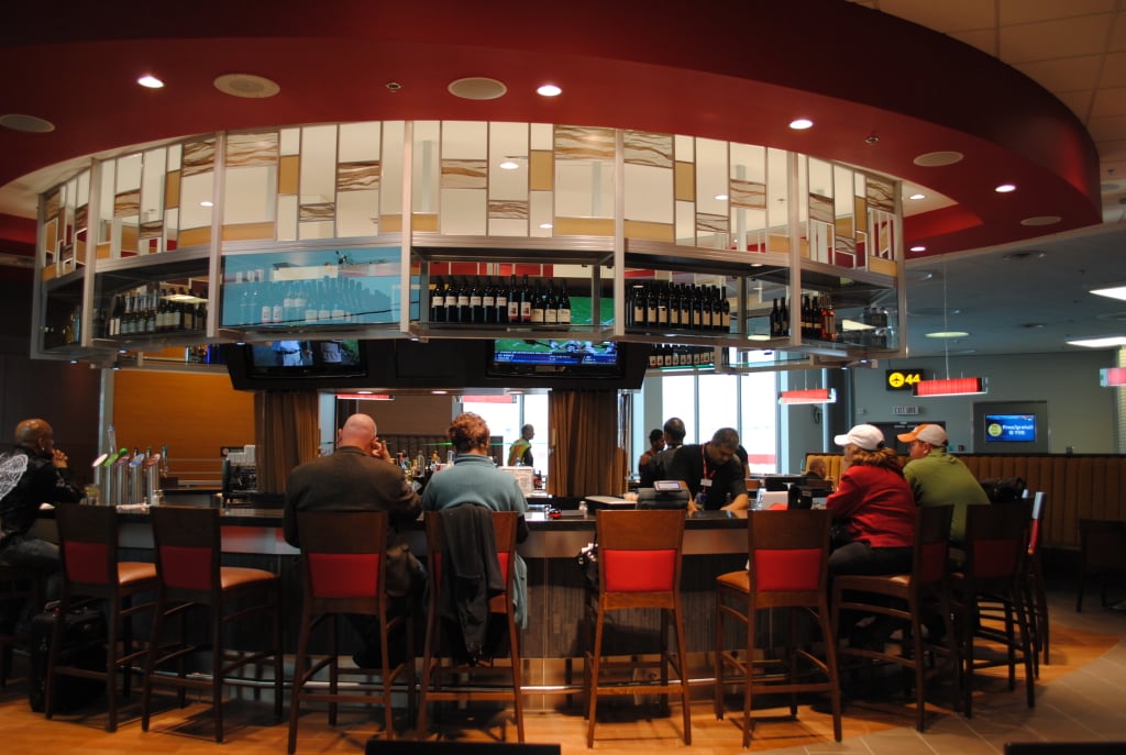 Best Places To Eat At YVR - Vancouver International Airport