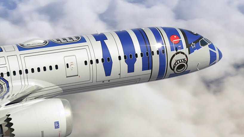 R2-D2 Dreamliner Jet Lands In Vancouver On Oct. 18