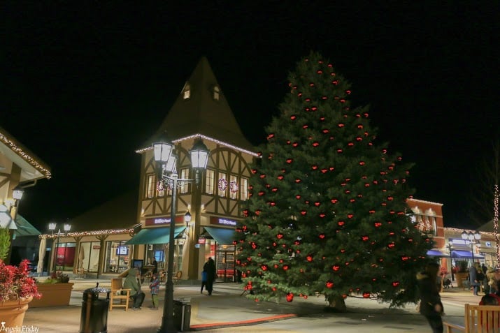 McArthurGlen Rings In Holidays With 45-Foot Christmas Tree
