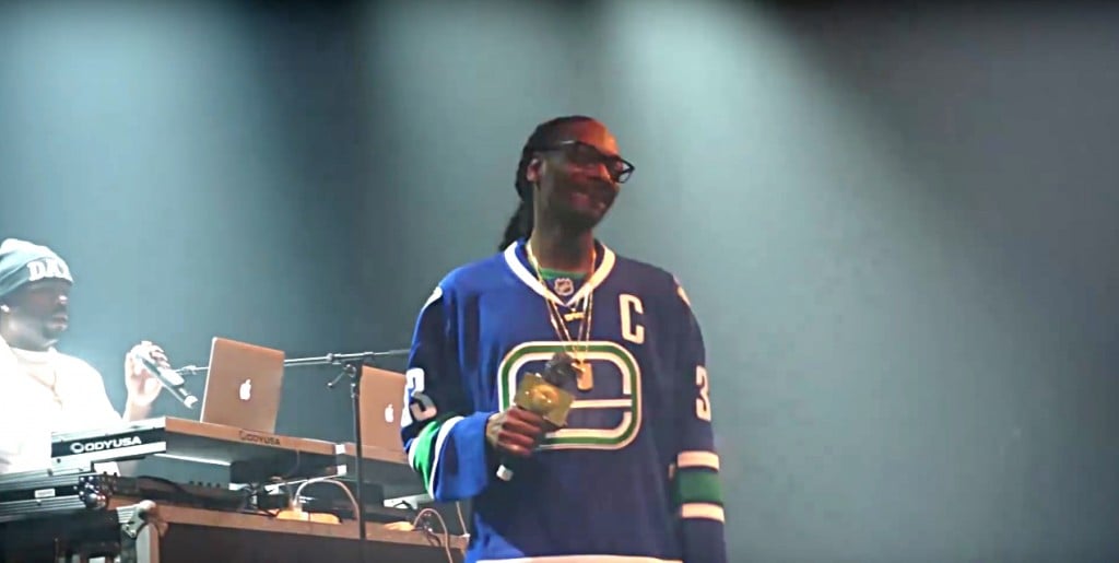 Snoop Dogg Performs In Vancouver Sporting A Canucks Jersey, Again