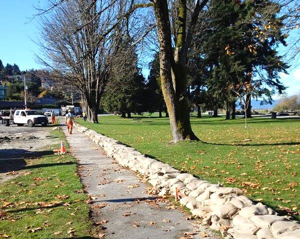 Vancouver Builds Sandbag Wall In Anticipation Of Crashing King Tides