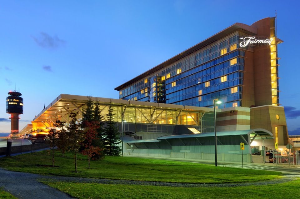 Fairmont Vancouver Airport Hotel Makes Top 10 Runway View List