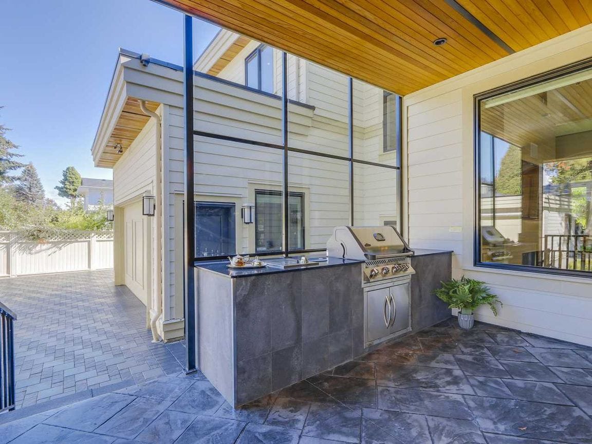 Photo: Lena Xu Personal Real Estate Corporation - RE/MAX Colonial Pacific Realty