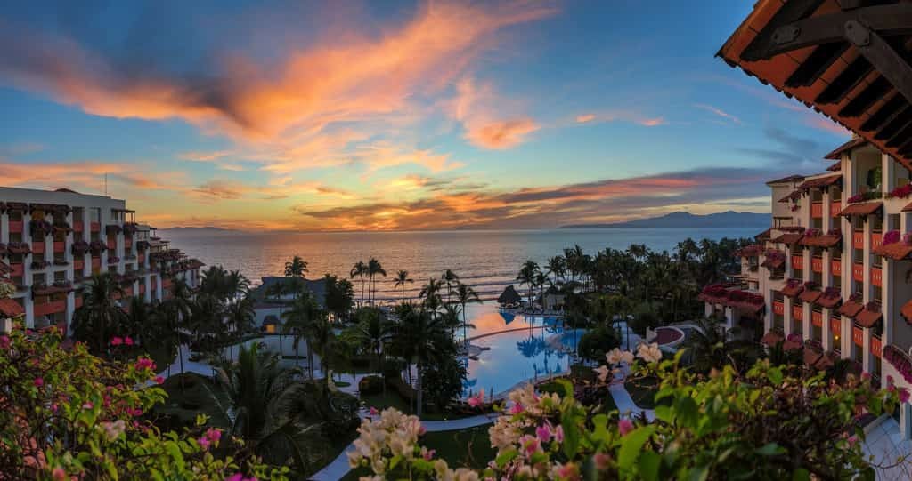 Cheap Places To Travel / Puerto Vallarta