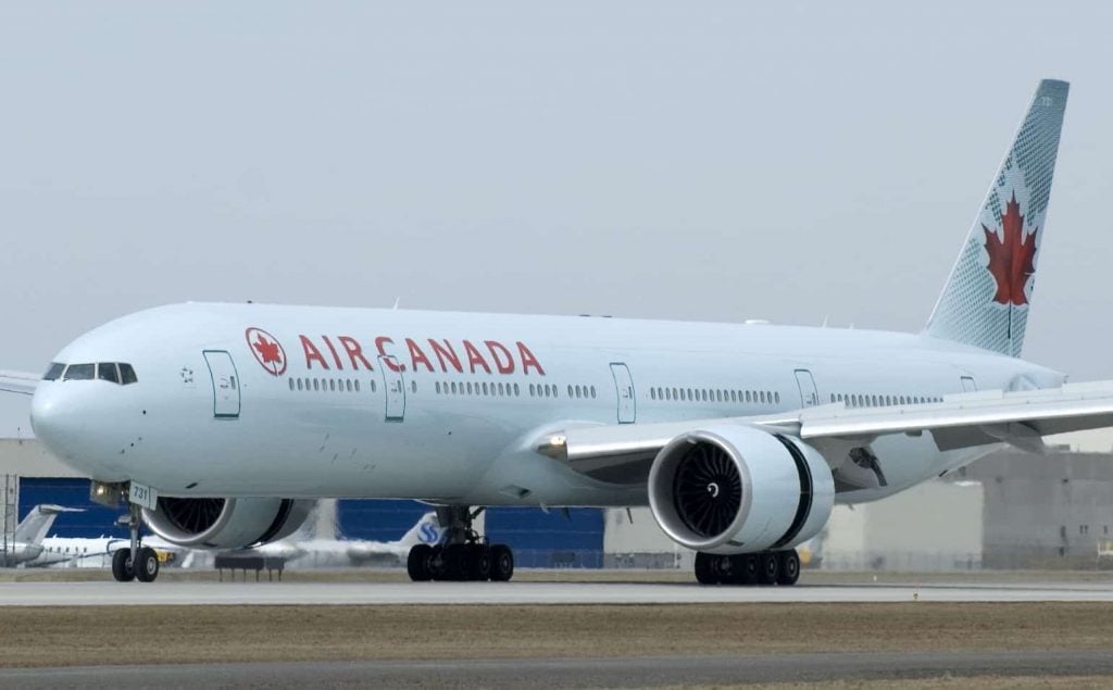 Emergency Landing / Air Canada