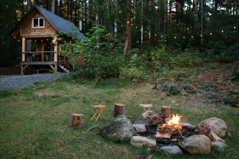 This Rustic Cabin On Vancouver Island Is An Idyllic Summer Getaway