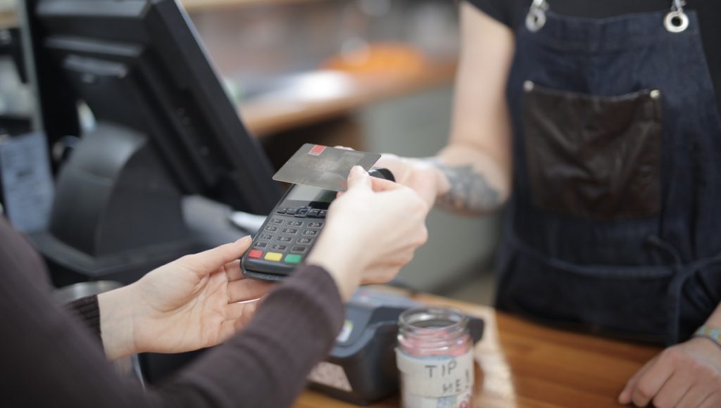tip retail / grocery stores