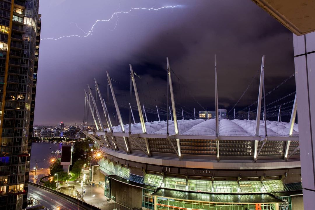 vancouver thunderstorm / canada weather alert system
