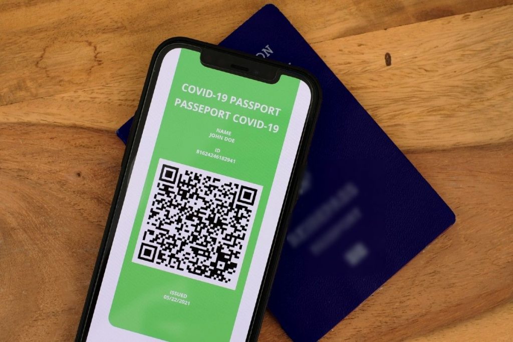 vaccine passports quebec