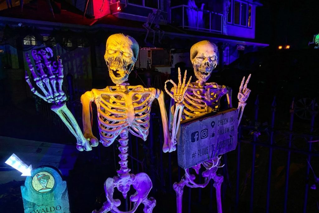 halloween events metro vancouver / alouette cemetery