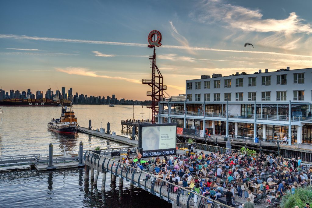 deckchair cinema V