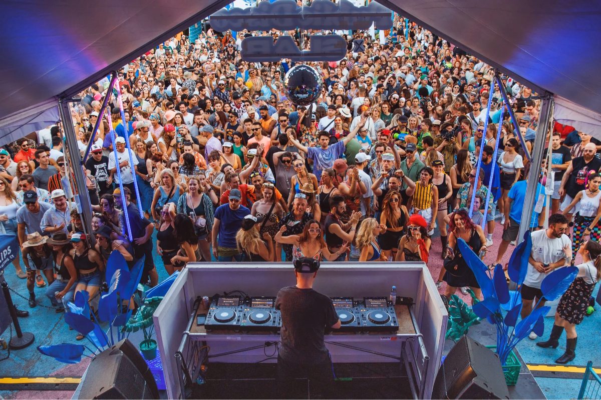 public disco artist lodge